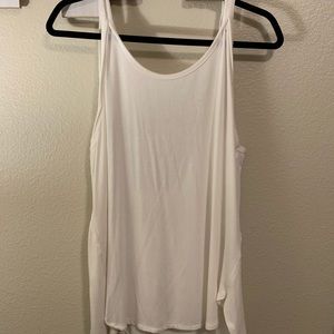Free People tank top🤍